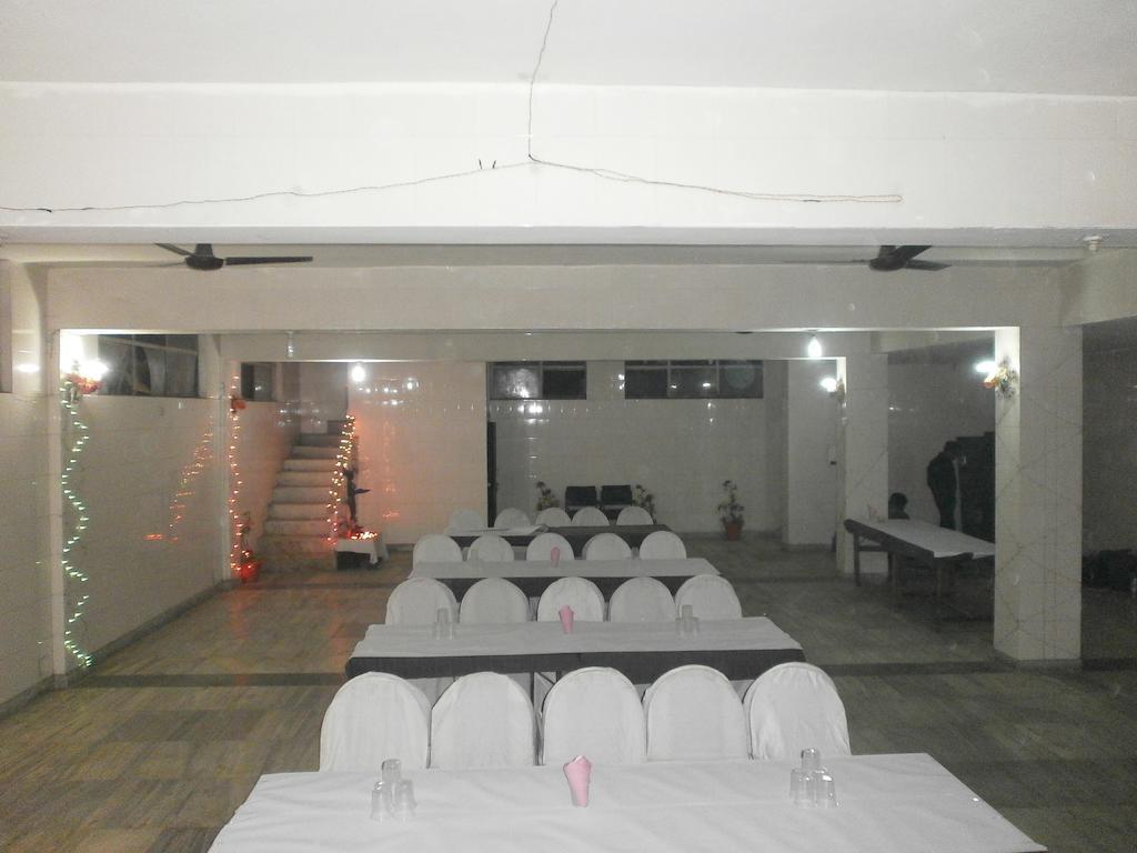 Hotel Safari Agra (Uttar Pradesh) Exterior foto