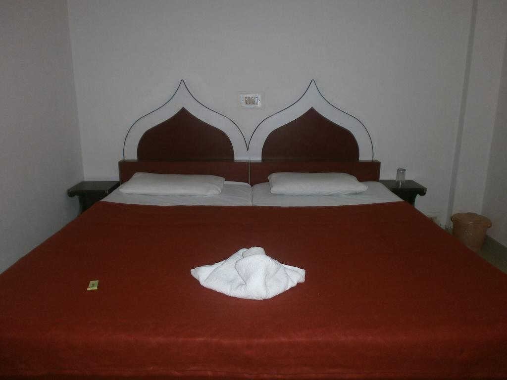 Hotel Safari Agra (Uttar Pradesh) Quarto foto